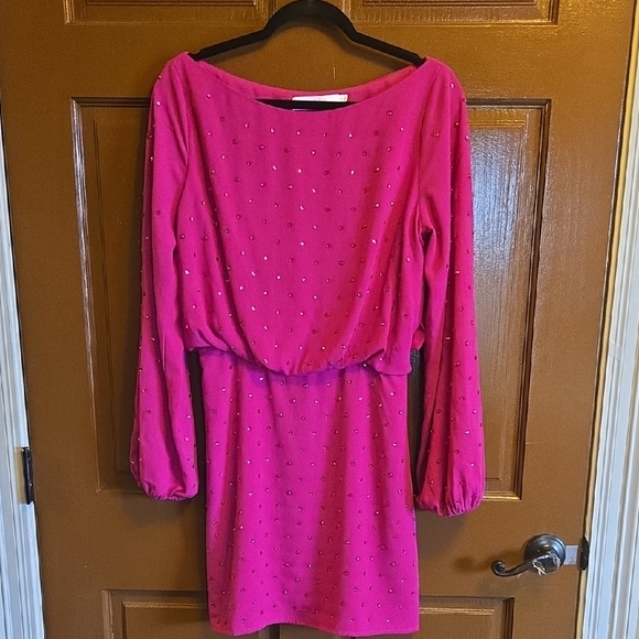 ASTR-Fuschia blouson style long sleeved short dress with beading Sz M. - Picture 1 of 8